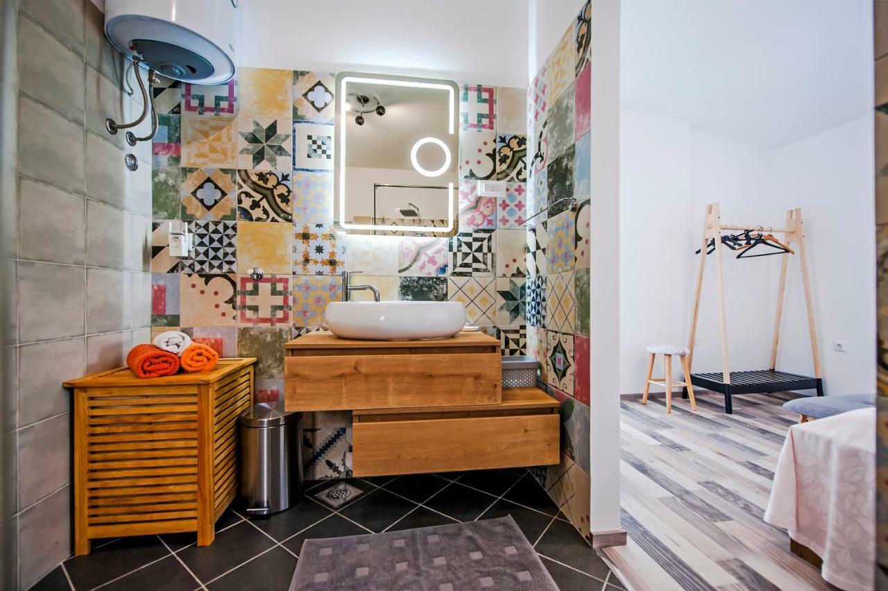Paola Cozy Apartment Rovinj Exterior photo